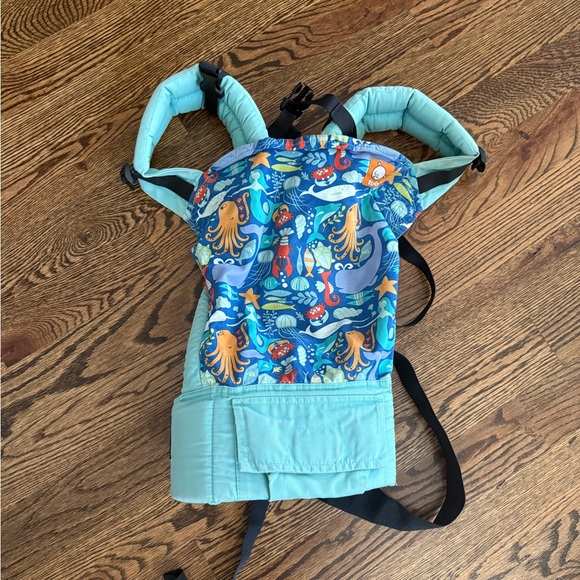 Tula baby/ toddler carrier - Picture 1 of 2